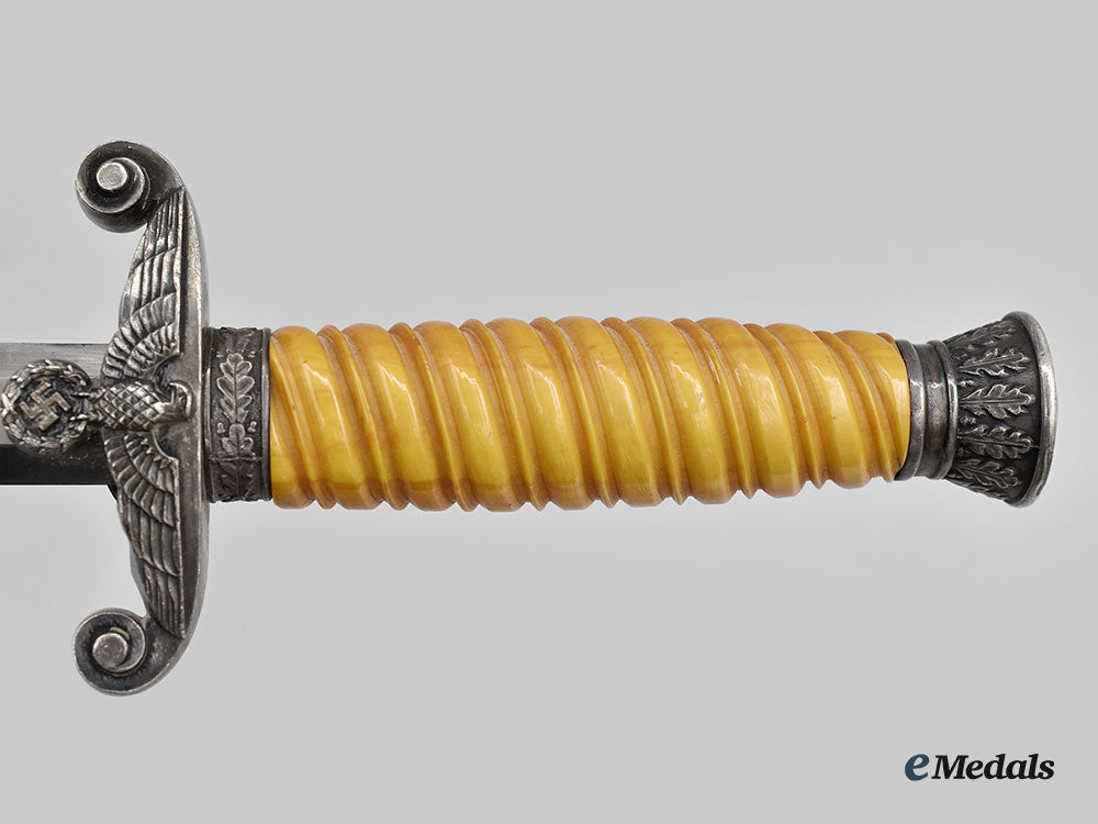 germany,_heer._an_officer’s_dress_dagger,_with_hanger,_by_carl_eickhorn_l22_mnc2651_630