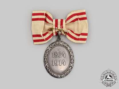 austria-_hungary,_empire._an_honour_decoration_of_the_red_cross,_silver_merit_medal_with_war_decoration_and_case,_by_vincent_mayer’s_söhne_l22_mnc2654_047