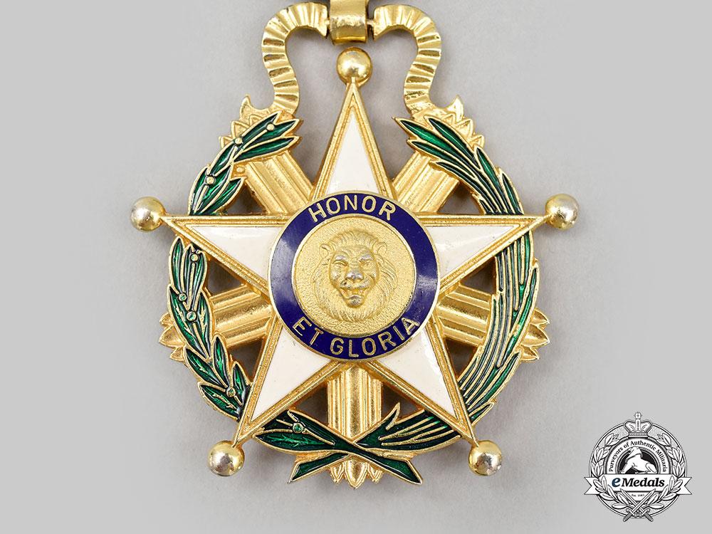 paraguay,_republic._a_national_order_of_merit,_grand_cross_set,_c.1970_l22_mnc2677_377