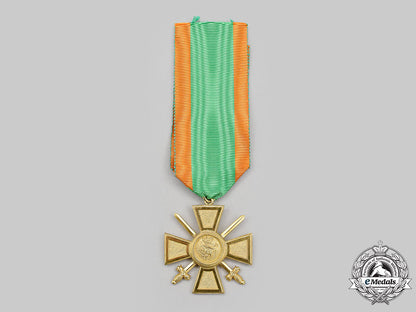baden,_grand_duchy._an_order_of_the_zähringer_lion,_cross_of_merit_with_swords,_c.1914_l22_mnc2705_361_1_1_1_1