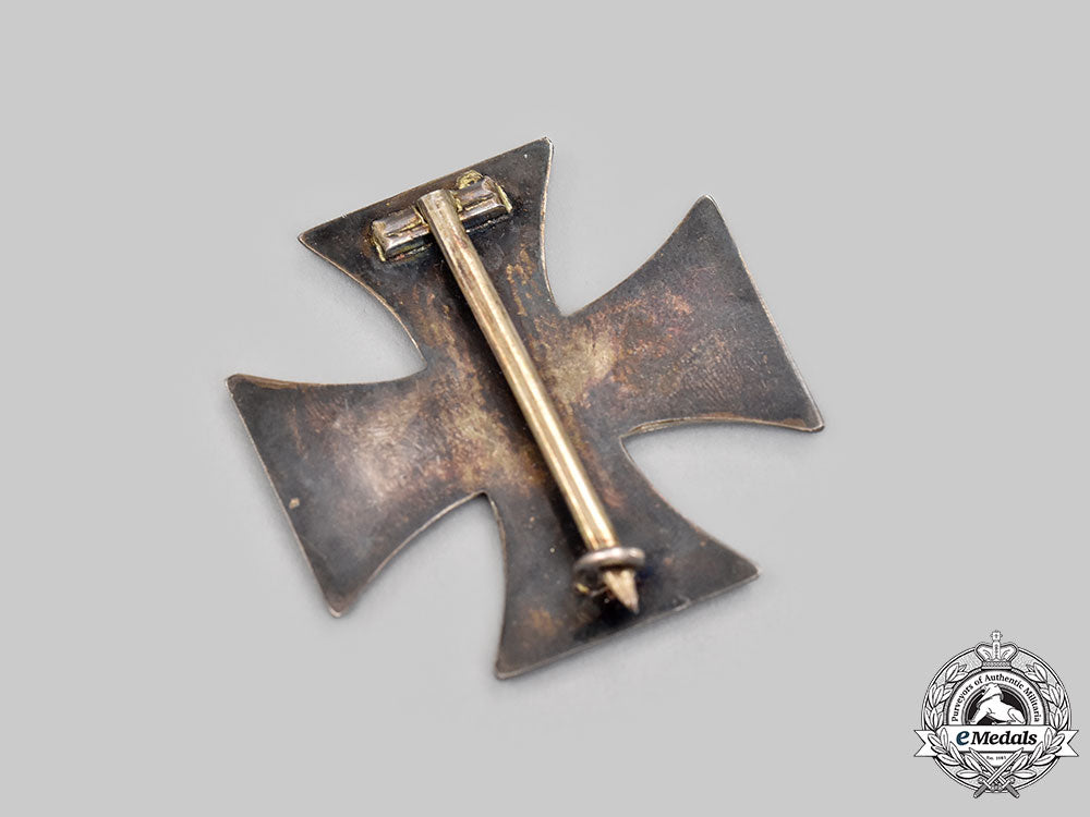 germany,_imperial._a1914_iron_cross_i_class,_with_case_l22_mnc2708_060