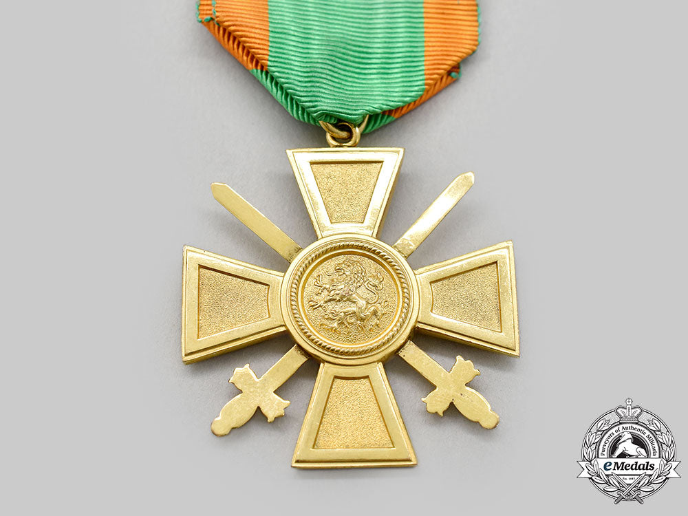 baden,_grand_duchy._an_order_of_the_zähringer_lion,_cross_of_merit_with_swords,_c.1914_l22_mnc2711_364_1_1_1_1