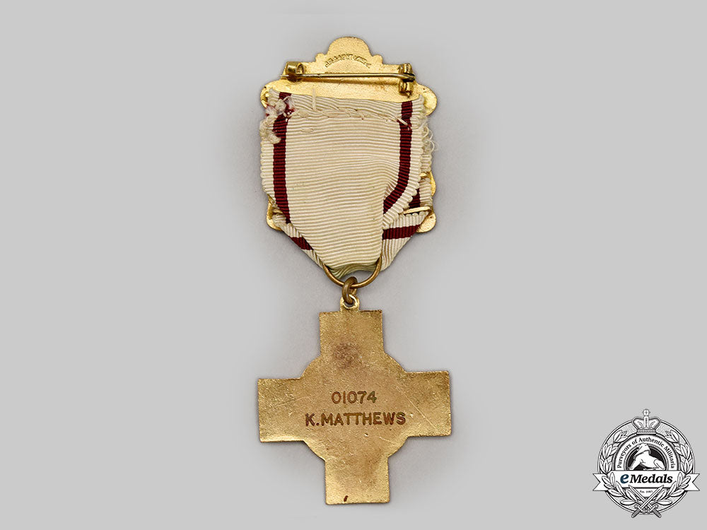 united_kingdom._a_red_cross_society_proficiency_in_red_cross_first-_aid_medal_with_two_clasps_l22_mnc2720_208_1
