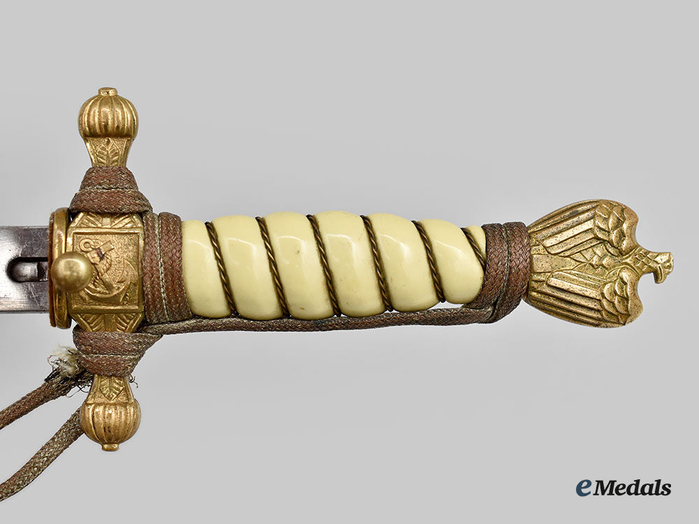 germany,_kriegsmarine._an_officer’s_dress_dagger,_by_carl_eickhorn_l22_mnc2720_674