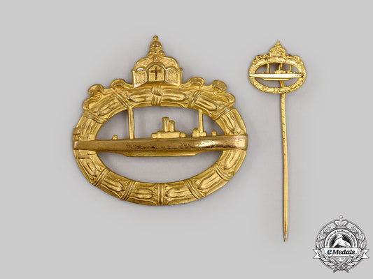 germany,_imperial._a_u-_boat_war_badge,_with_miniature_l22_mnc2726_067_1_2_1