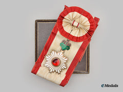 Japan, Empire. An Order Of The Rising Sun, Class I Sash Badge With Case