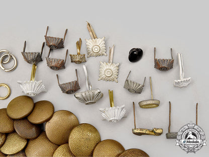 germany,_third_reich._a_mixed_lot_of_buttons_and_insignia_l22_mnc2740_215_1