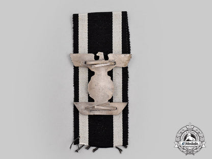 germany,_wehrmacht._a1939_clasp_to_the_iron_cross_ii_class,_type_ii,_by_boerger&_co._l22_mnc2796_564