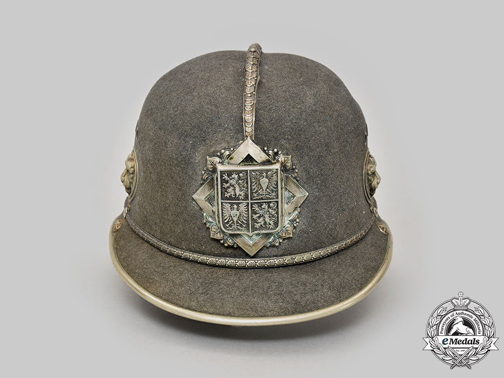 czechoslovakia,_republic._protectorate_of_bohemia&_moravia_felt_police_helmet_l22_mnc2798_181