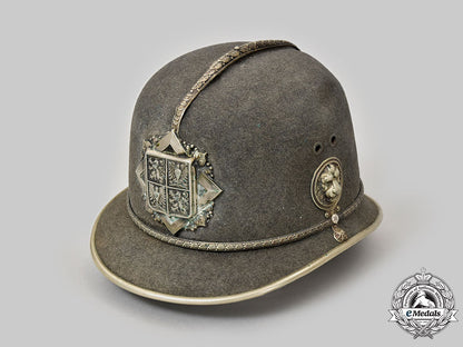 czechoslovakia,_republic._protectorate_of_bohemia&_moravia_felt_police_helmet_l22_mnc2799_180