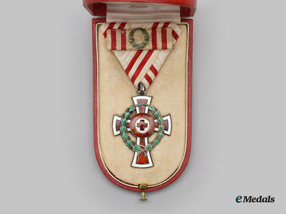 austria,_empire._an_honour_decoration_of_the_red_cross,_military_division,_knight,_by_g.a_scheid_l22_mnc2820_941
