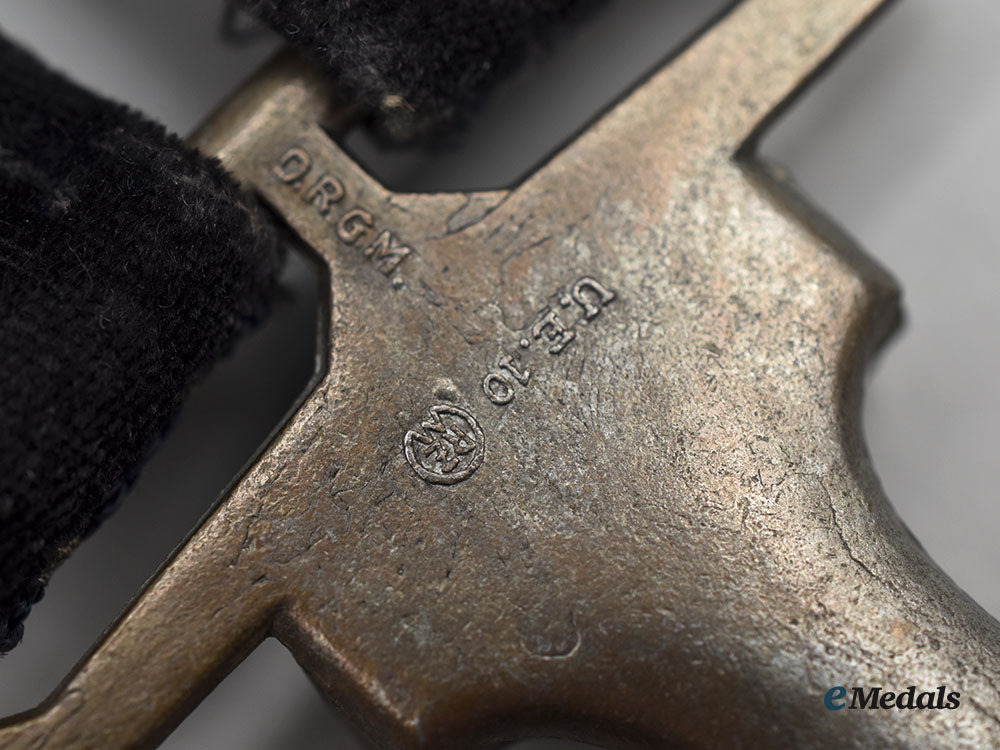 germany,_luftwaffe._an_officer’s_dress_dagger,_with_hanger_l22_mnc2825_730