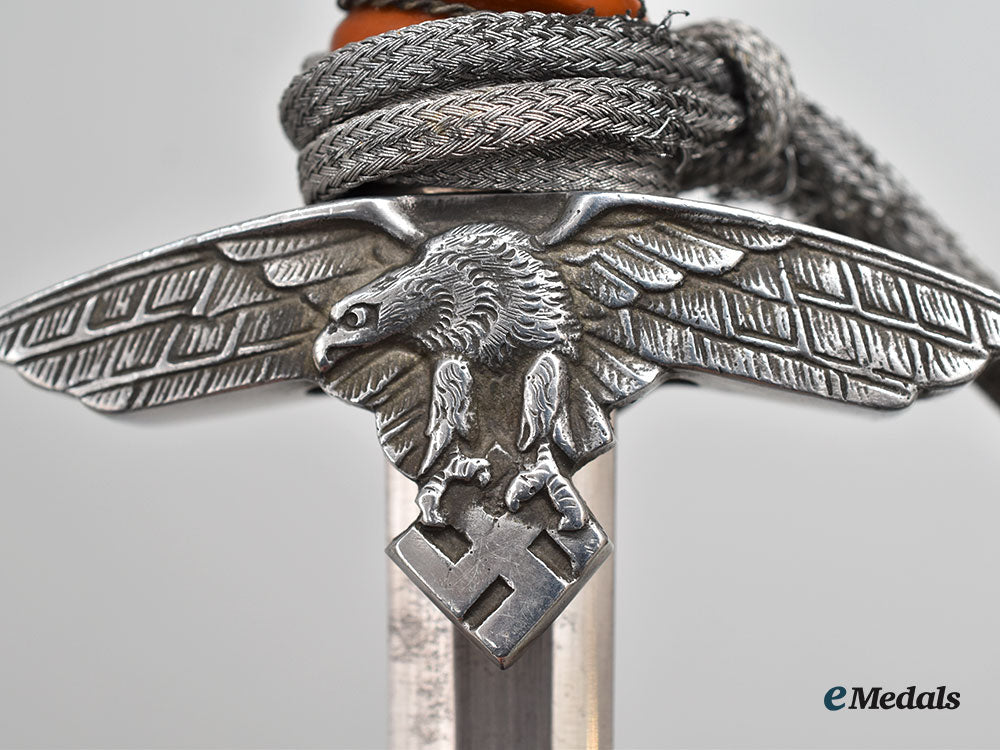 germany,_luftwaffe._an_officer’s_dress_dagger,_with_hanger_l22_mnc2834_736