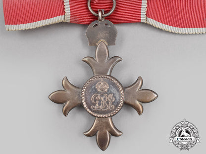 united_kingdom._a_most_excellent_order_of_the_british_empire,_v_class_female_member_badge,_cased_l22_mnc2852_672_1