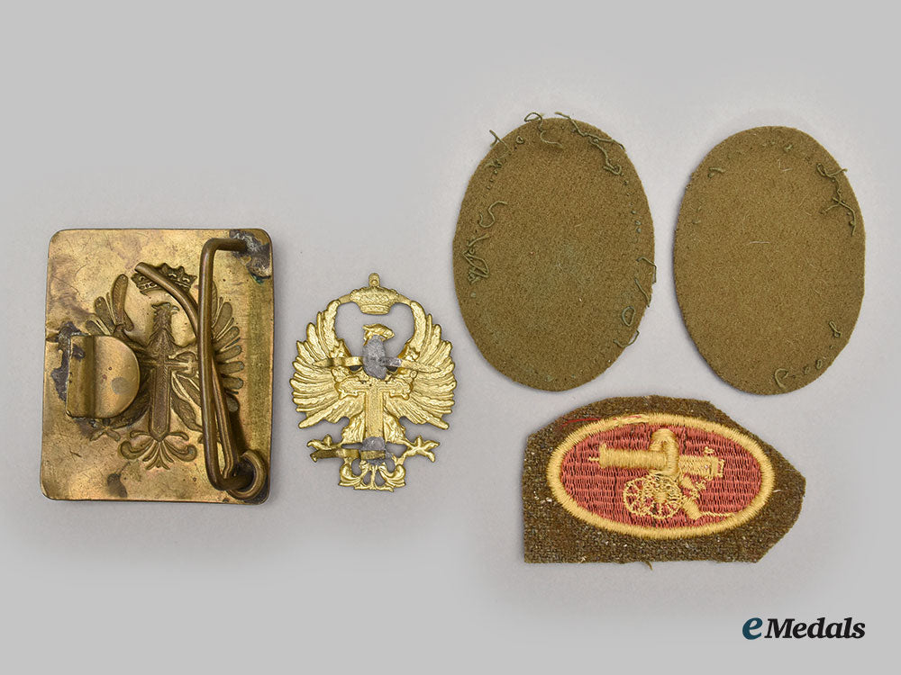 spain,_fascist_state._a_mixed_lot_of_spanish_insignia_l22_mnc2920_015_1