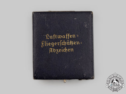 germany,_luftwaffe._a_radio_operator_and_air_gunner_badge_with_case,_by_c.e._juncker_l22_mnc2921_186
