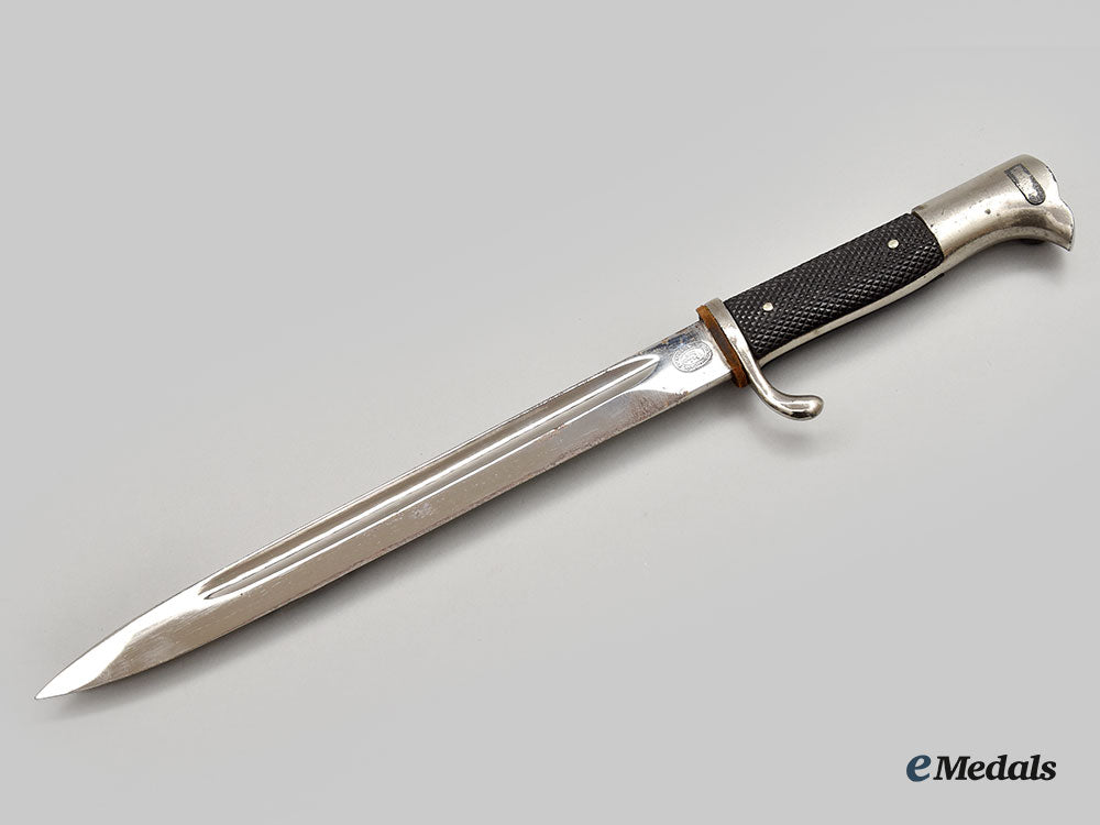 germany,_wehrmacht._a_commemorative_dress_bayonet,_by_carl_eickhorn_l22_mnc2932_791_1