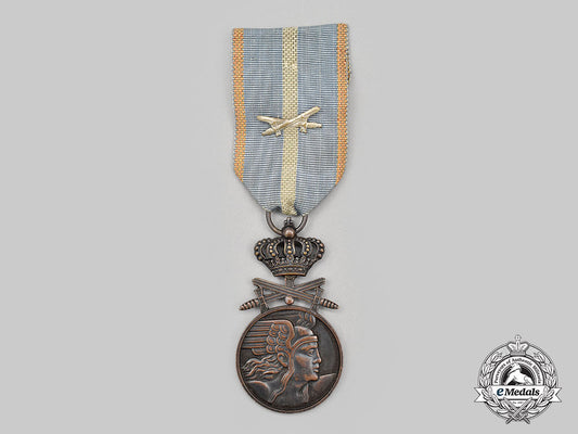 romania,_kingdom._a_medal_of_aeronautical_virtue,_iii_class_bronze_grade_with_swords_and_crown_l22_mnc2953_530