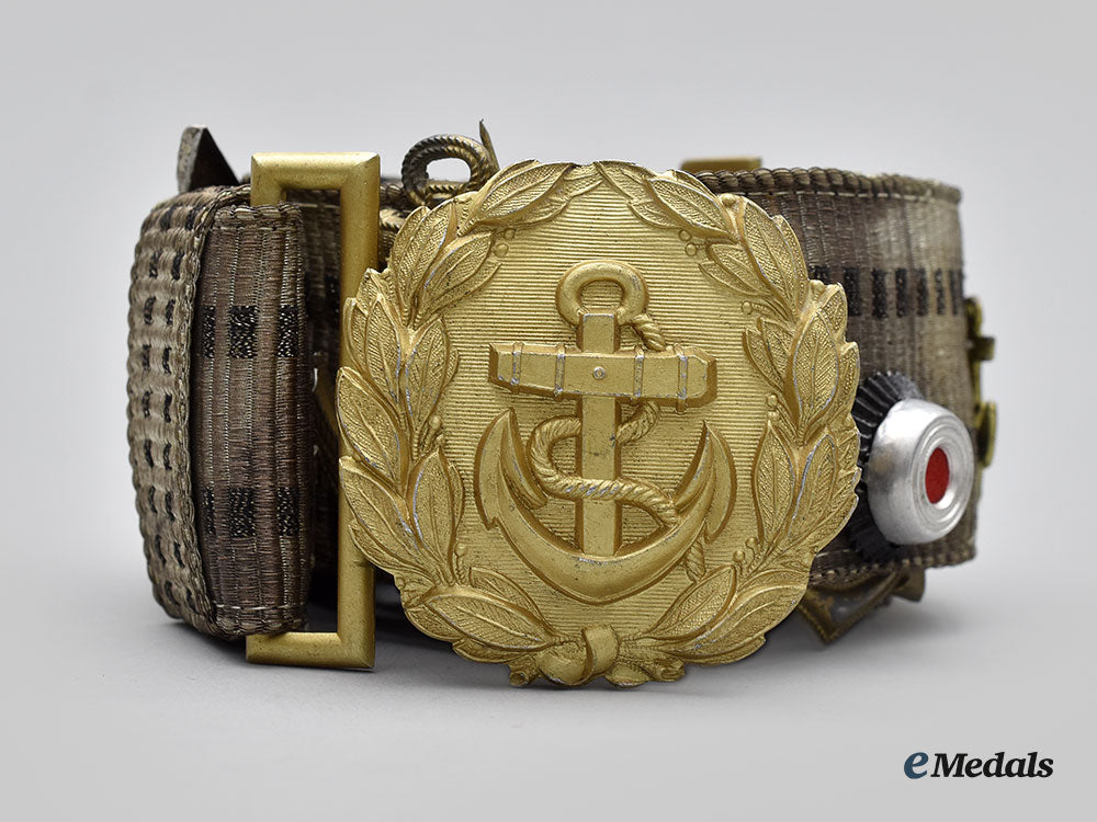 germany,_kriegsmarine._an_officer’s_brocade_and_buckle,_with_veteran-_assembled_buttons_and_insignia_l22_mnc2971_807