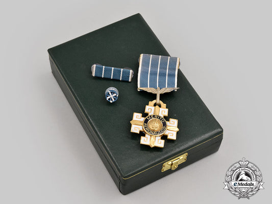 brazil,_federative_republic._two_orders_of_aeronautical_merit,_cased_l22_mnc3007_779_1