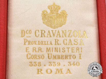 italy,_kingdom._an_order_of_the_crown_of_italy,_iv_class_officer,_cased_l22_mnc3018_573