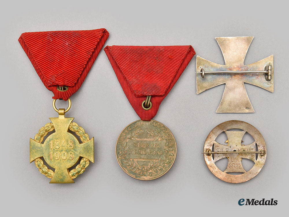 austria,_empire._two_medals_and_two_badges_of_austria_l22_mnc3057_070