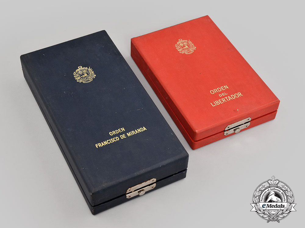 venezuela,_bolivarian_republic._two_orders_of_chivalry_l22_mnc3078_800