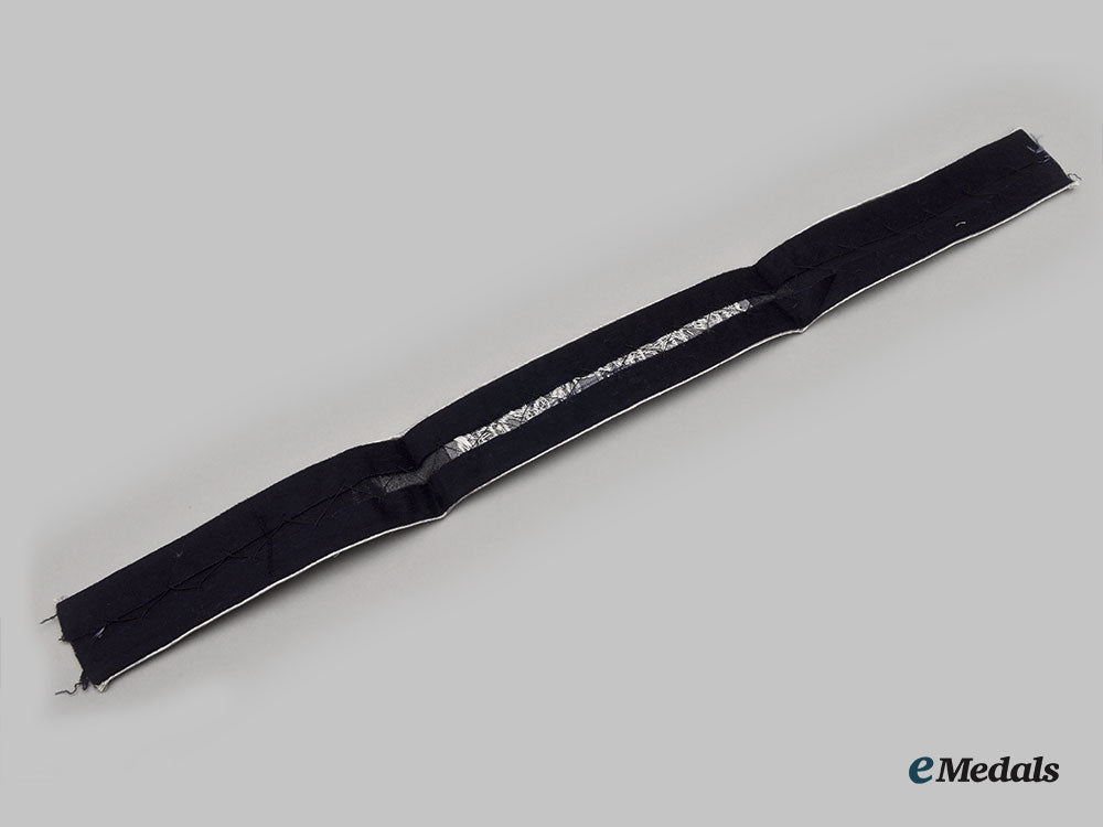 germany,_luftwaffe._a1_st_fallschirm-_panzer_division_hermann_göring_officer’s_cuff_title,_early_pattern_l22_mnc3079_080_1