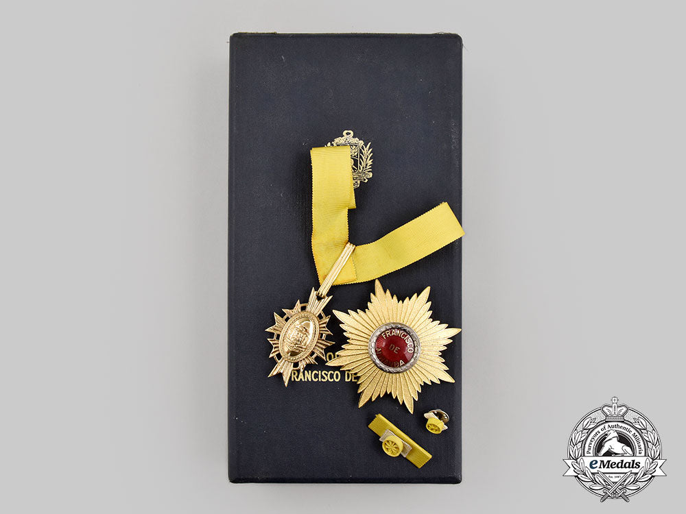venezuela,_bolivarian_republic._two_orders_of_chivalry_l22_mnc3081_803
