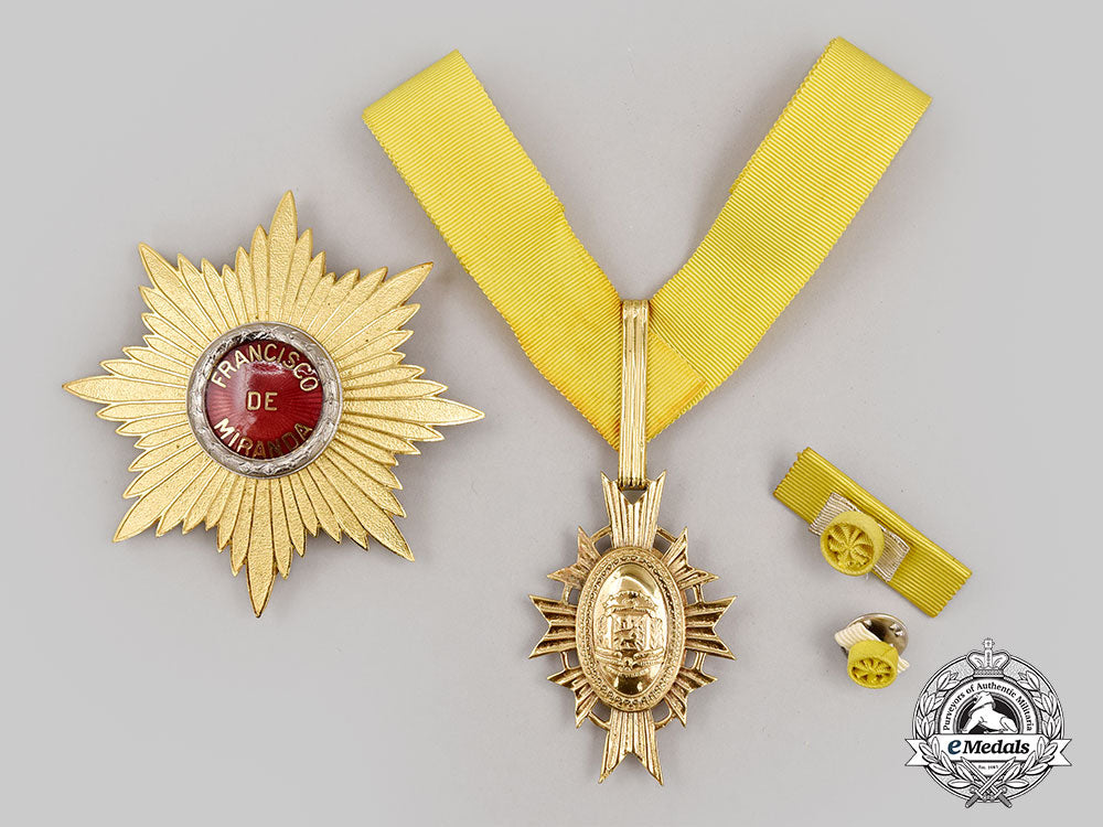 venezuela,_bolivarian_republic._two_orders_of_chivalry_l22_mnc3084_804