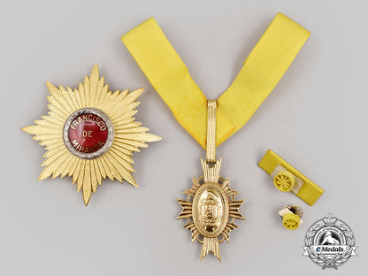 venezuela,_bolivarian_republic._two_orders_of_chivalry_l22_mnc3084_804