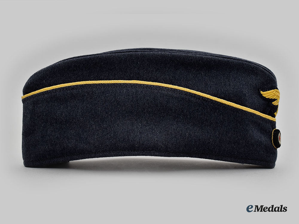 germany,_luftwaffe._a_rare_and_mint_general’s_overseas_cap_l22_mnc3097_809_1