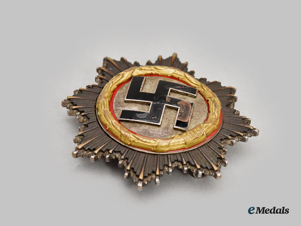 germany,_wehrmacht._a_german_cross_in_gold,_by_deschler&_sohn_l22_mnc3099_088_1