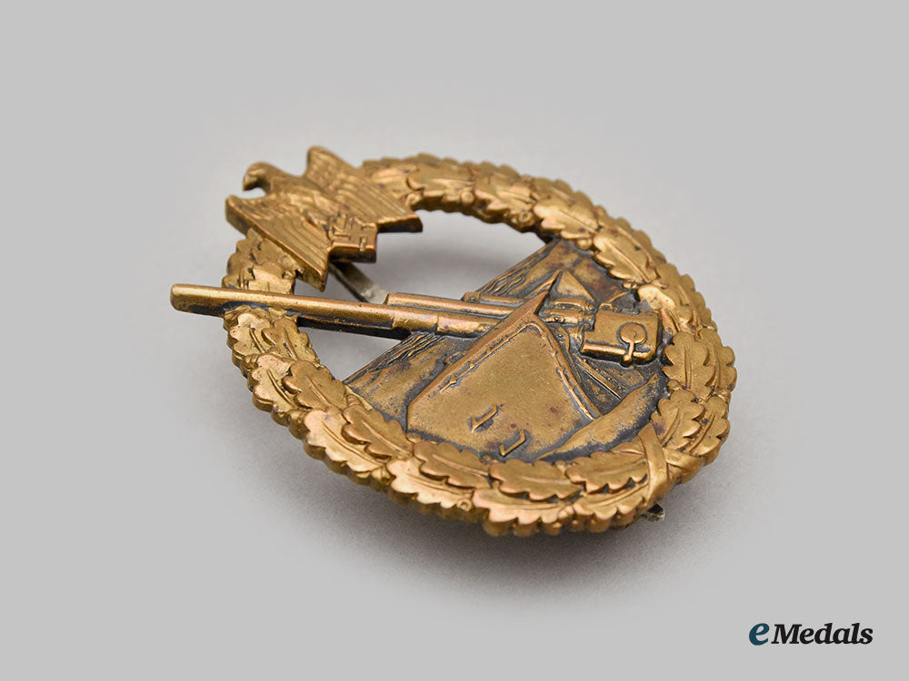 germany,_kriegsmarine._a_coastal_artillery_war_badge,_by_c.e._juncker_l22_mnc3127_108