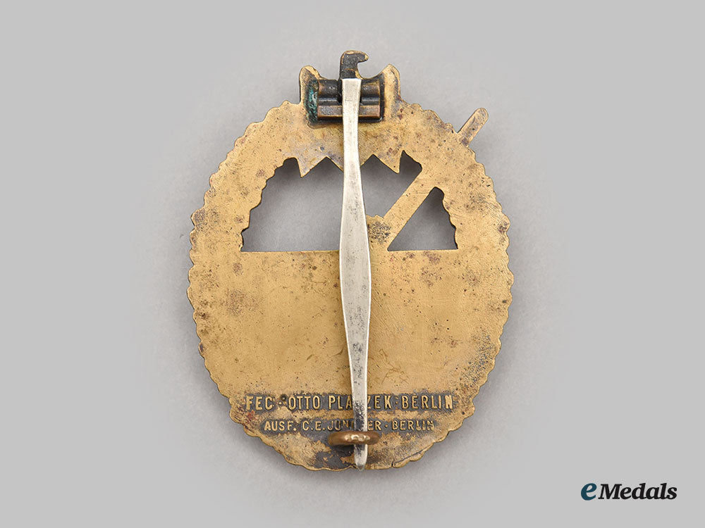 germany,_kriegsmarine._a_coastal_artillery_war_badge,_by_c.e._juncker_l22_mnc3128_109