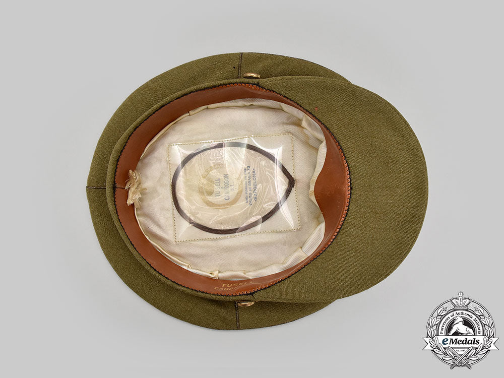 spain,_spanish_state._a_captain_general’s_visor_cap_of_francisco_franco,_by_tusell&_camprodon_l22_mnc3141_525