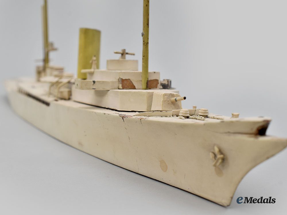 germany,_kriegsmarine._a_wartime_model_of_ah’s_aviso_grille_l22_mnc3162_857_1