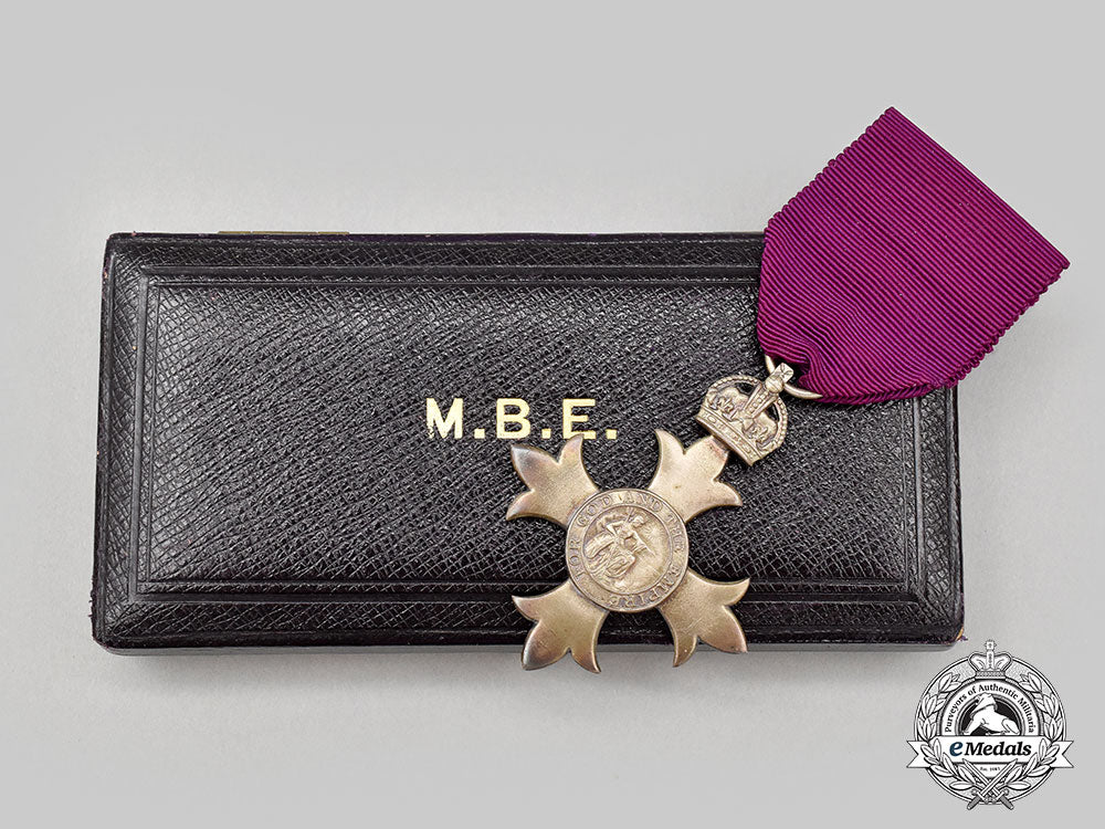 united_kingdom._a_most_excellent_order_of_the_british_empire,_v_class_member_badge,_civil_division,_cased_l22_mnc3194_669