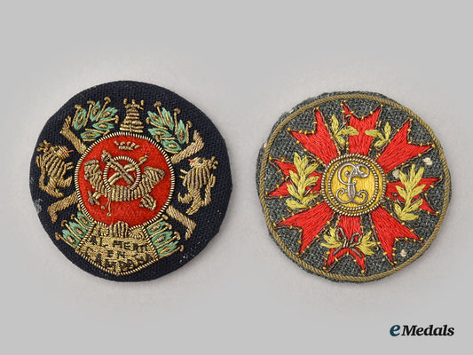 spain._two_spanish_uniform_badges;_guardia_civil_and_al_merit_en_campana_l22_mnc3212_153