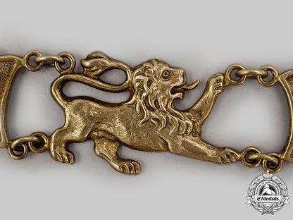 hesse-_darmstadt._an_order_of_the_golden_lion,_museum_display_collar_l22_mnc3242_111_1