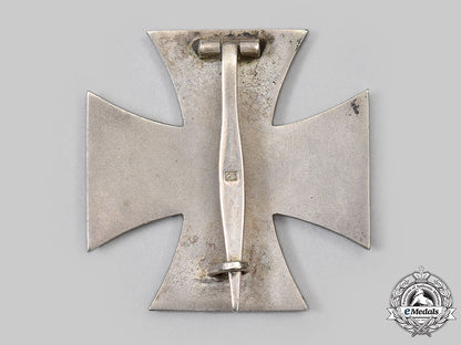 germany,_wehrmacht._a1939_iron_cross_i_class,_with_case,_by_b.h._mayer_l22_mnc3302_575