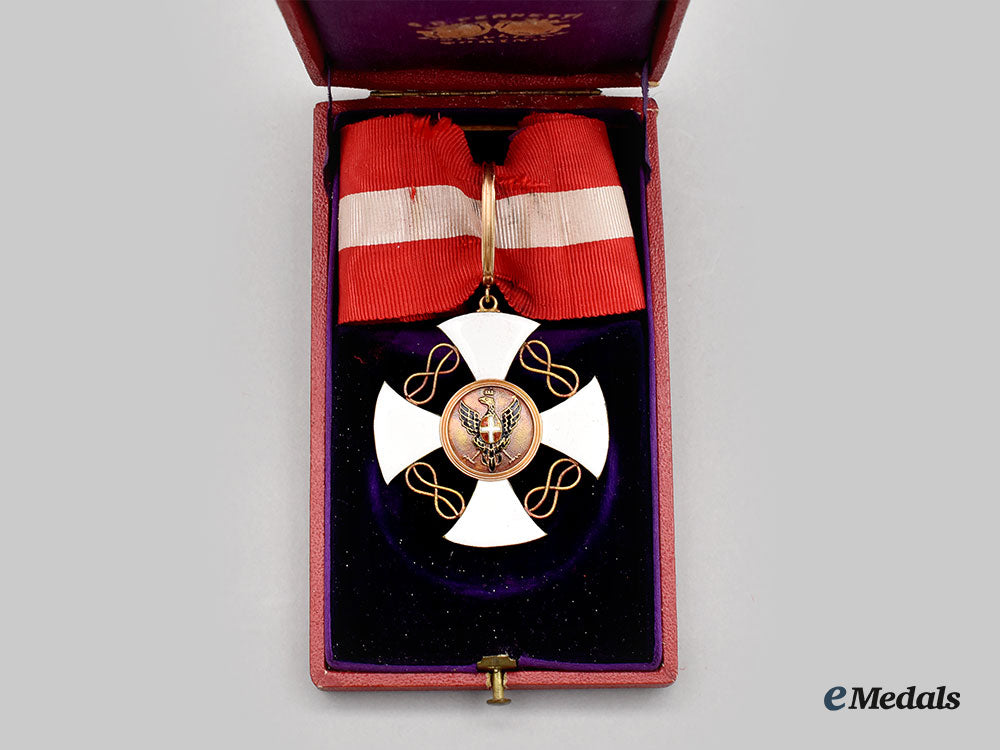 italy,_kingdom._an_order_of_the_italian_crown,_commander_cross_in_gold_l22_mnc3317_884_1
