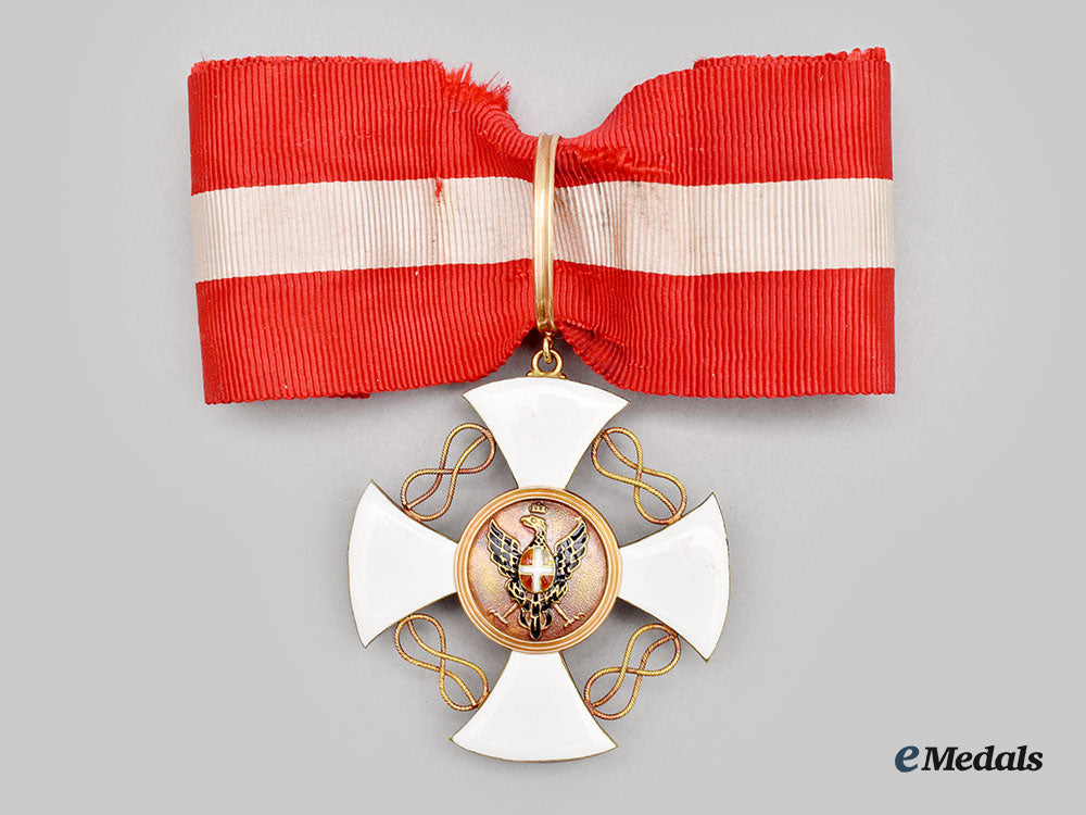 italy,_kingdom._an_order_of_the_italian_crown,_commander_cross_in_gold_l22_mnc3319_886_1