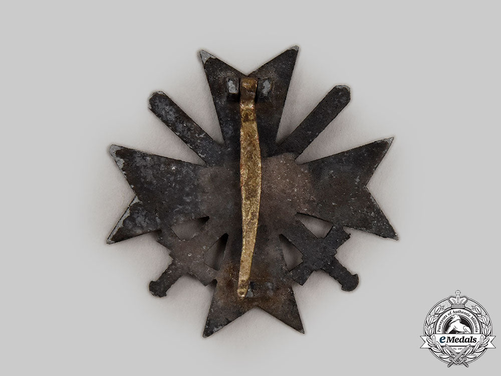 germany,_third_reich._a_pair_of_badges_l22_mnc3328_178