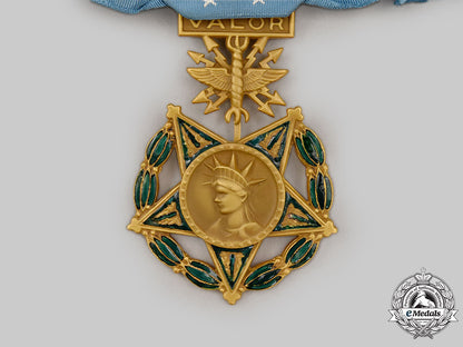 united_states._an_air_force_medal_of_honor_l22_mnc3342_151