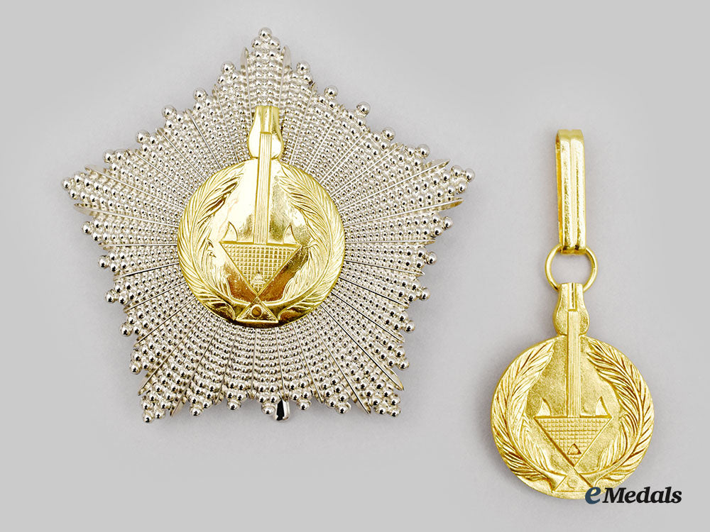 tunisia,_republic._an_order_of_cultural_merit,_ii_class_set,_by_bertrand_l22_mnc3343_898