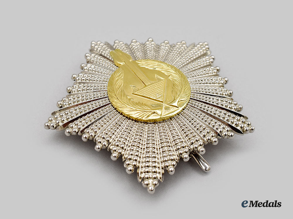 tunisia,_republic._an_order_of_cultural_merit,_ii_class_set,_by_bertrand_l22_mnc3348_900