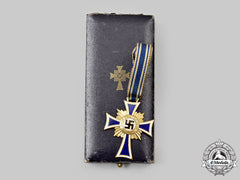 Germany, Third Reich. An Honour Cross Of The German Mother, Gold Grade With Case, By Richard Sieper & Söhne