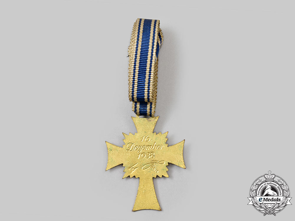 germany,_third_reich._an_honour_cross_of_the_german_mother,_gold_grade_with_case,_by_richard_sieper&_söhne_l22_mnc3374_616