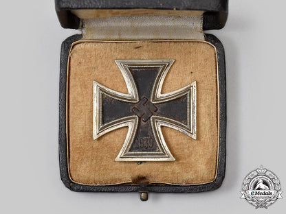 germany,_wehrmacht._a1939_iron_cross_i_class,_with_case,_by_rudolf_souval_l22_mnc3408_637_1_1